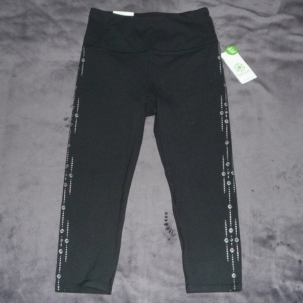 NWT Gaiam High-Rise Om Tyra Yoga Capri S